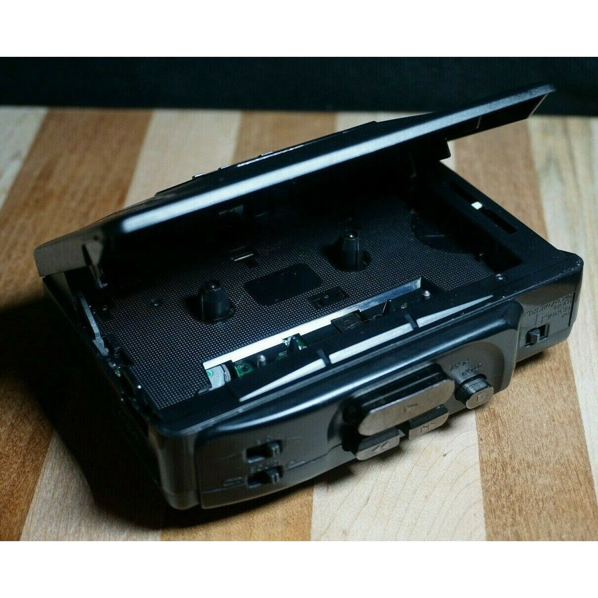 SONY ウォークマン MEGA BASS Sony WM-FX33 Mega Bass Walkman Cassette Radio Player FM AM