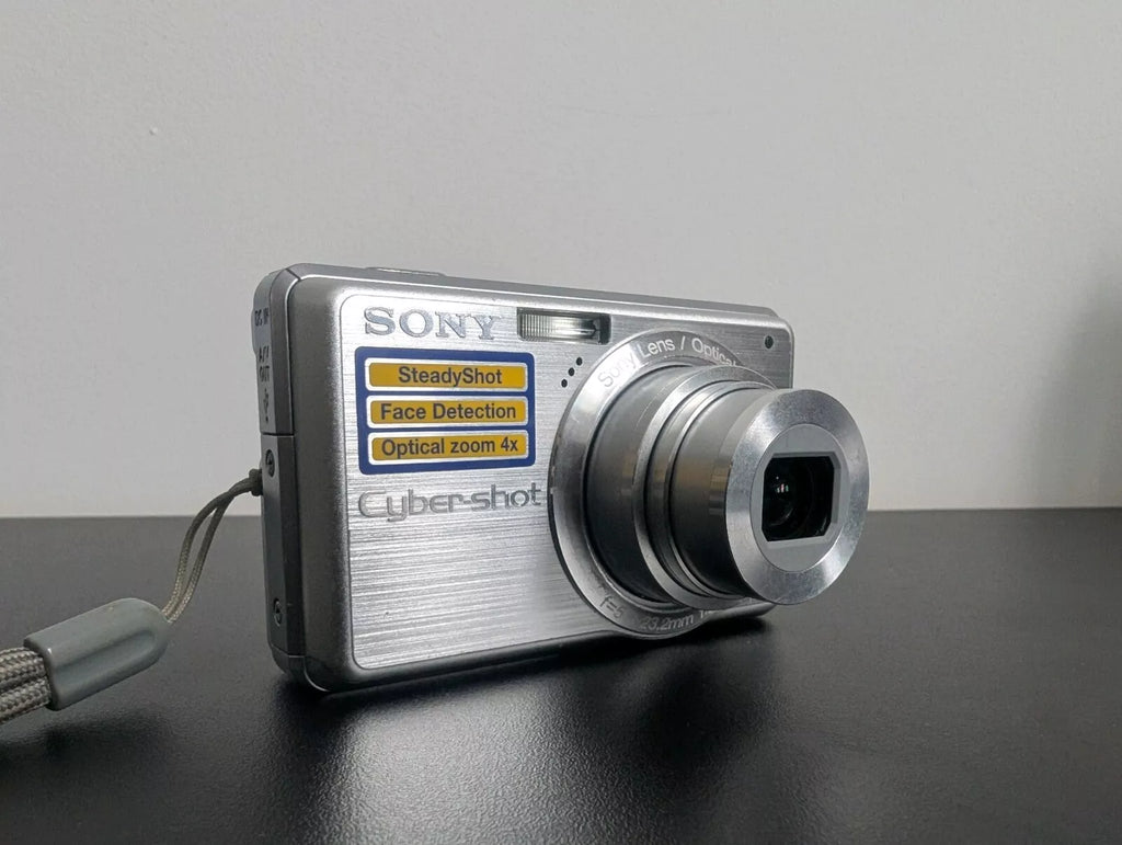 Sony Cybershot DSC-S950, Battery & Charger included