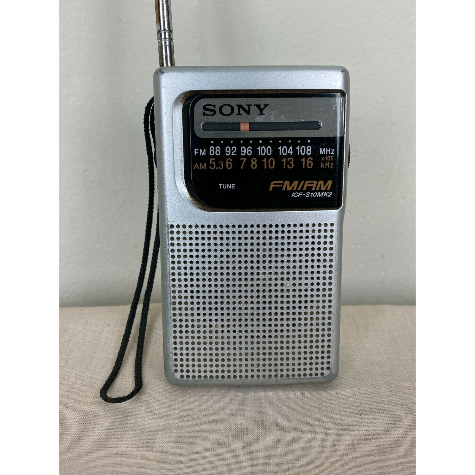 Sony Fm/Am Pocket Radio Silver ICF-S10MK2