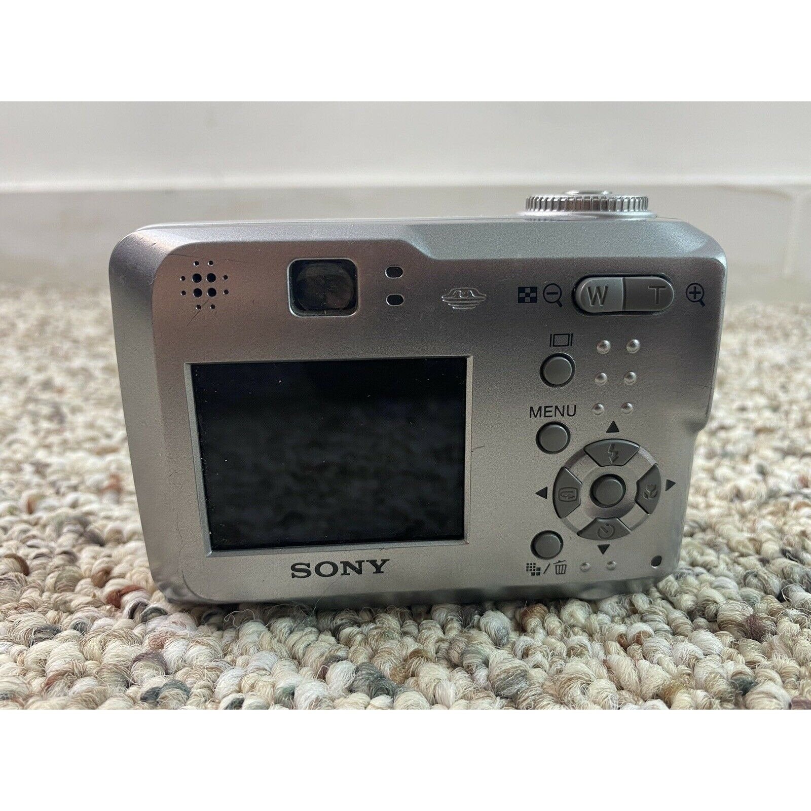 Sony Cyber-shot DSC-S60 4.1MP Digital Camera - Silver