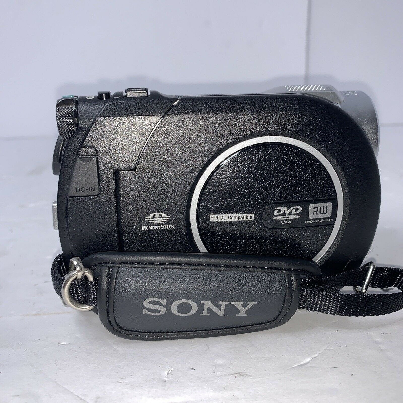 Sony HandyCam Camcorder DCR-DVD610 DVD Hybrid