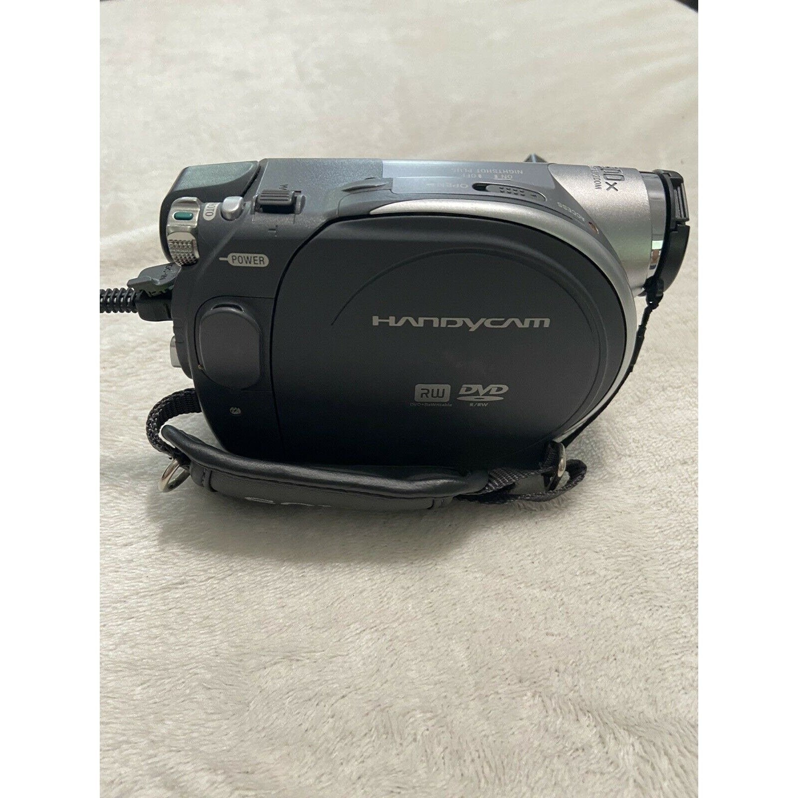 Sony DCR-DVD205 Handycam Camcorder