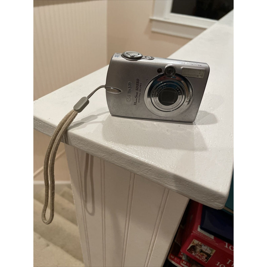 CANON PowerShot SD550 Digital 7.1 MP ELPH Camera