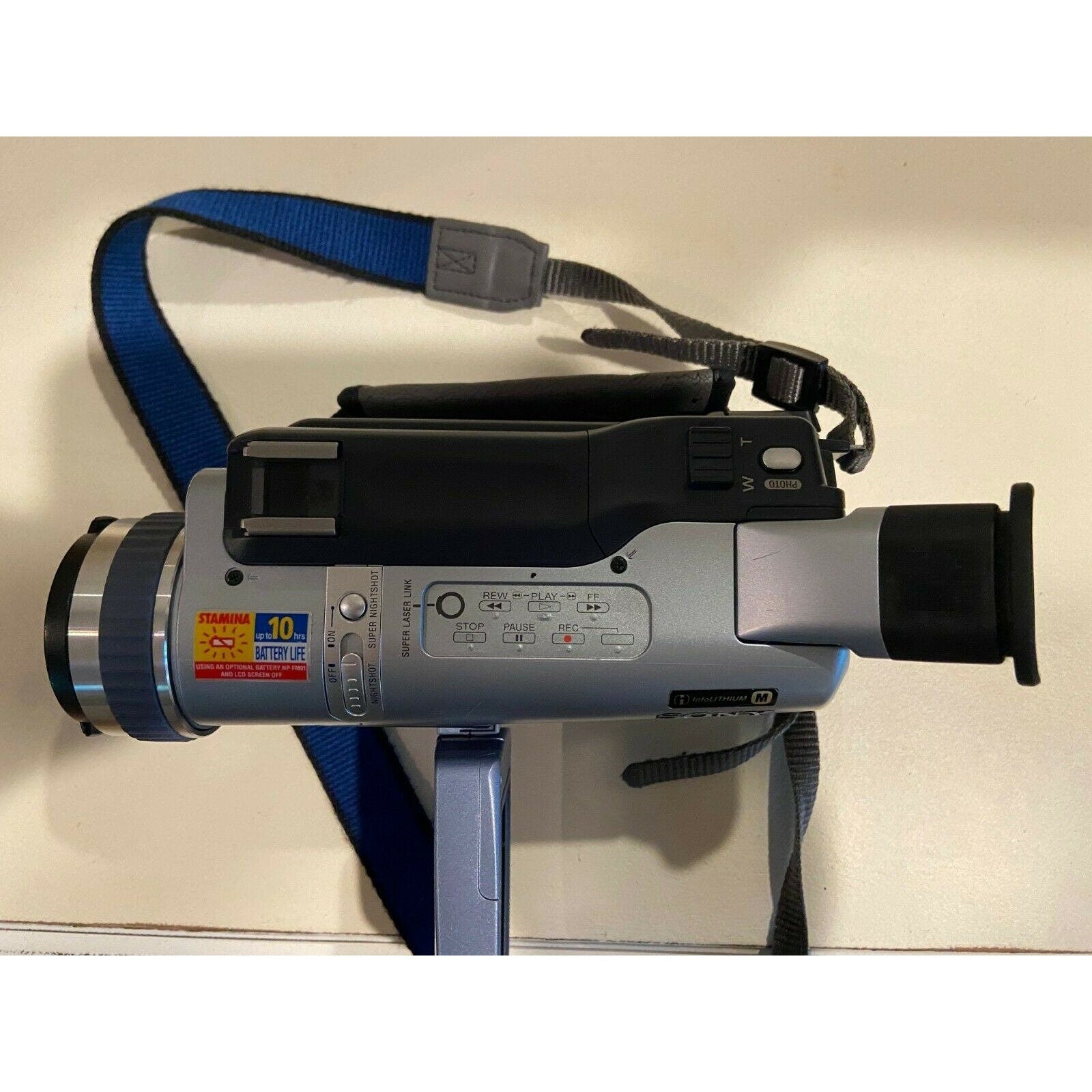 Sony Handycam DCR-TRV330 Digital-8 Video Hi8 Camcorder