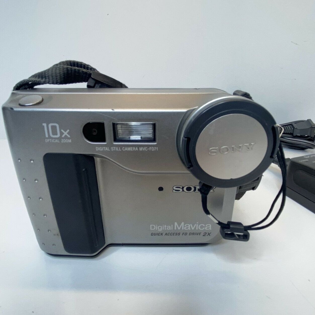 Sony Mavica MVC-FD71 Digital Still Camera
