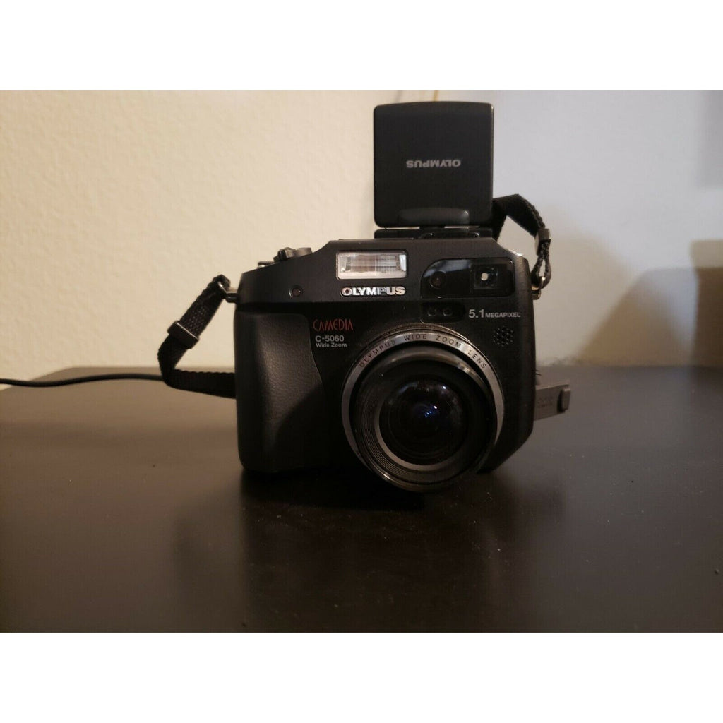 Olympus C-5060 Digital Camera