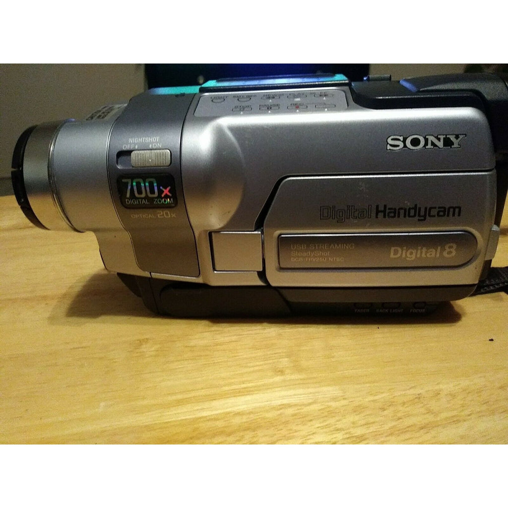 Sony Handycam DCR-TRV250 Digital-8 Camcorder