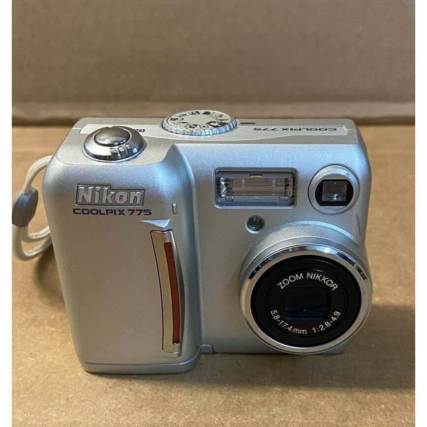 Nikon Coolpix 775