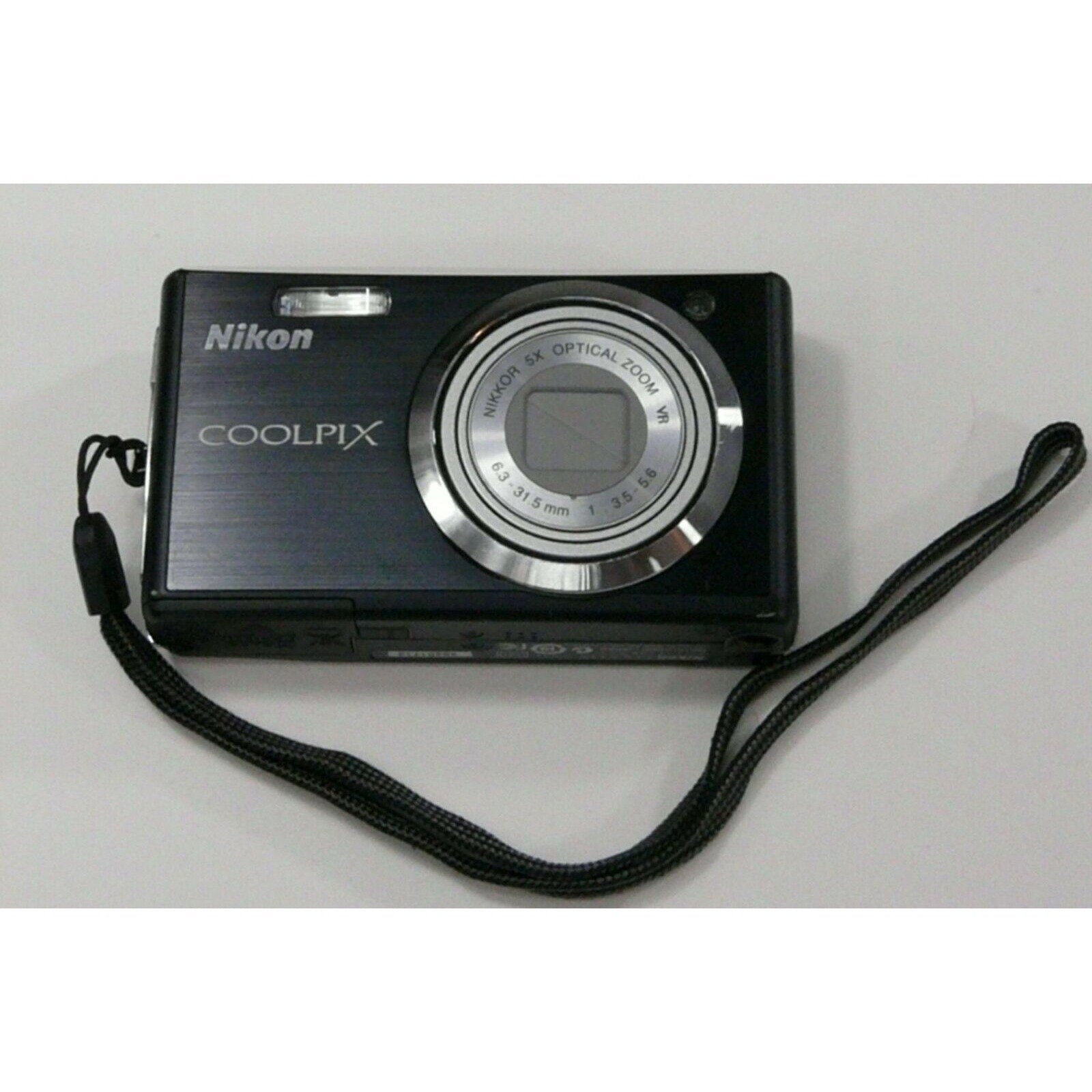 Nikon COOLPIX S560 10.0MP Digital Camera
