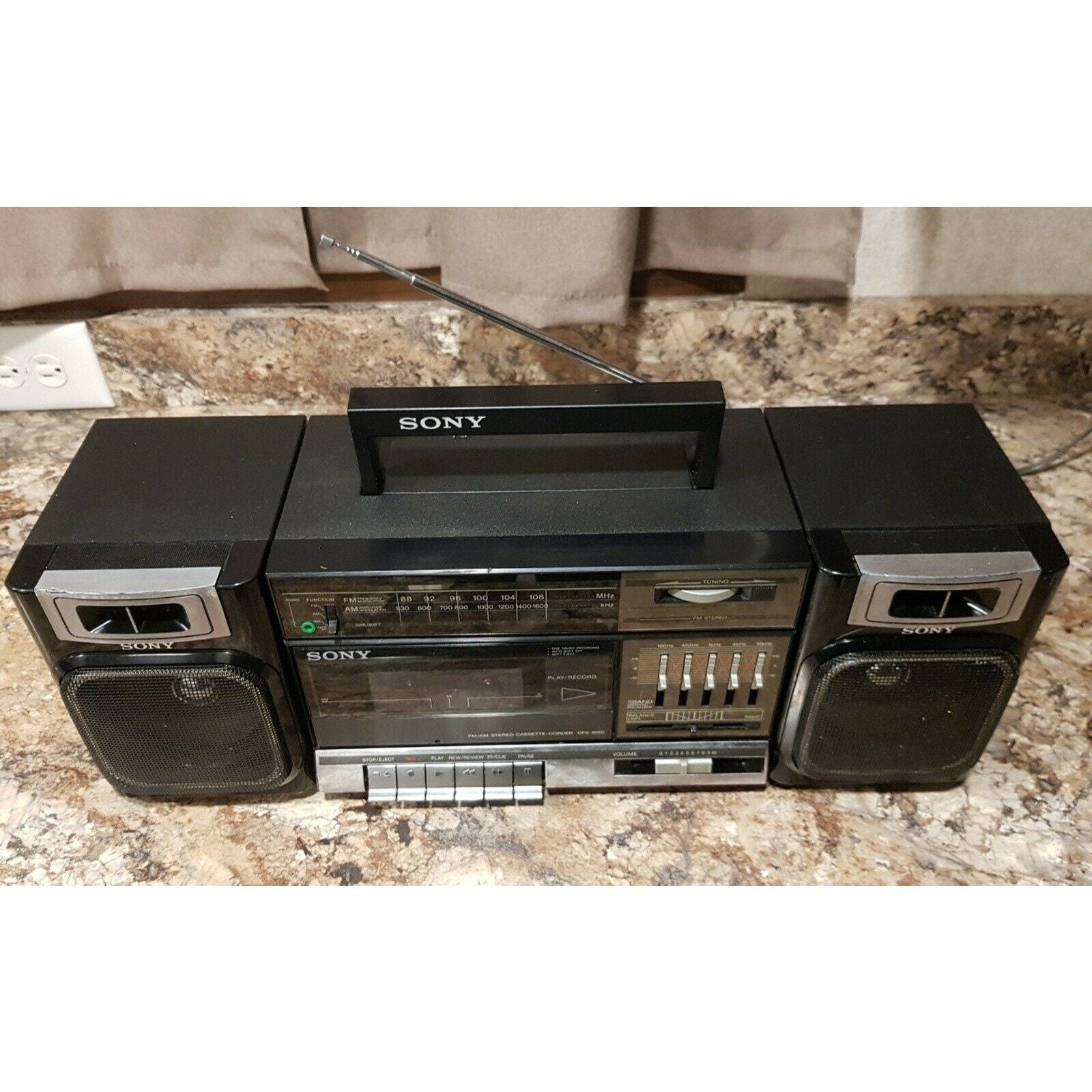 Sony CFS-1000 AM/FM Stereo Cassette Player/Recorder Boombox