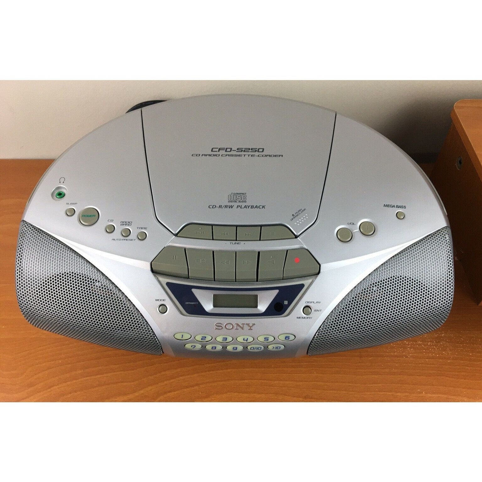 Sony CFD-S250 CD/Radio/Cassette Boombox