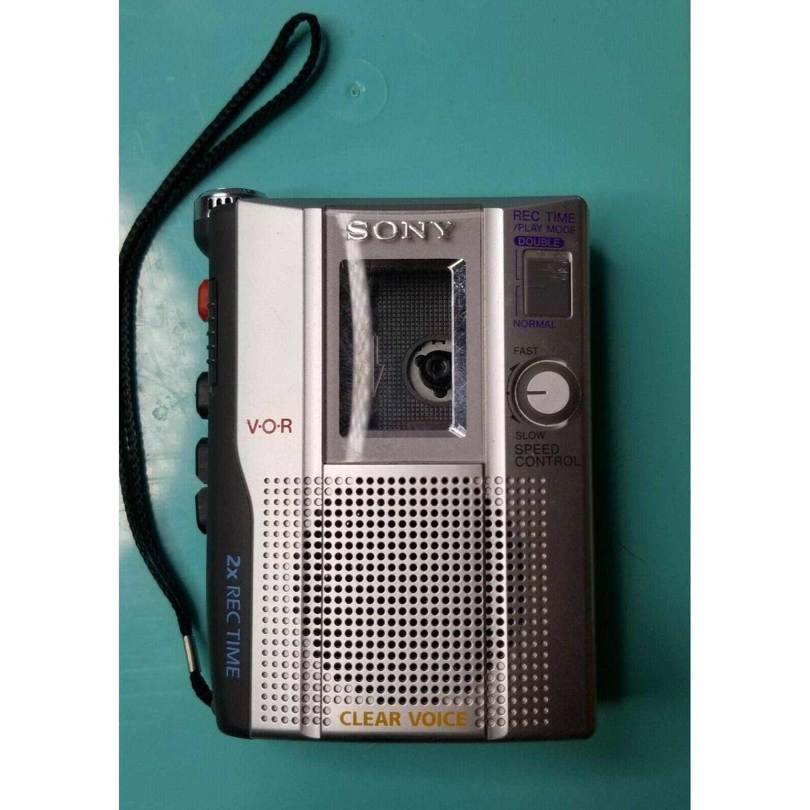 Sony Pressman TCM-220DV Handheld Cassette Voice Recorder Player