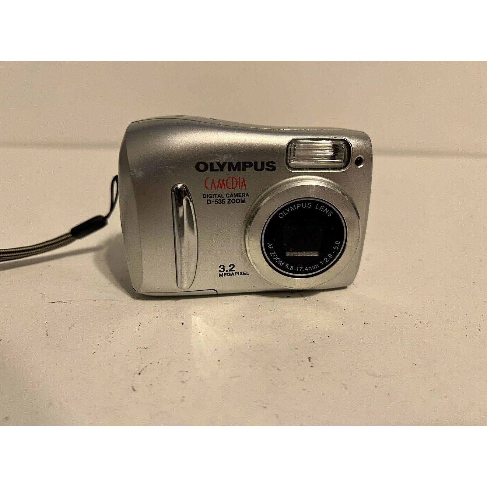 Olympus Digital Camera D-535 Zoom 3.2 Megapixels Camera