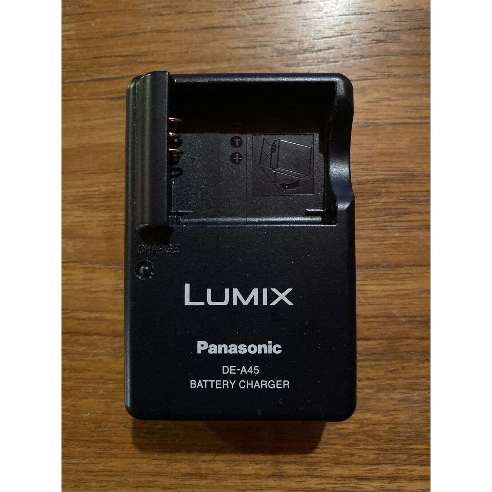 Panasonic Lumix DE-A45B Camera Battery Charger