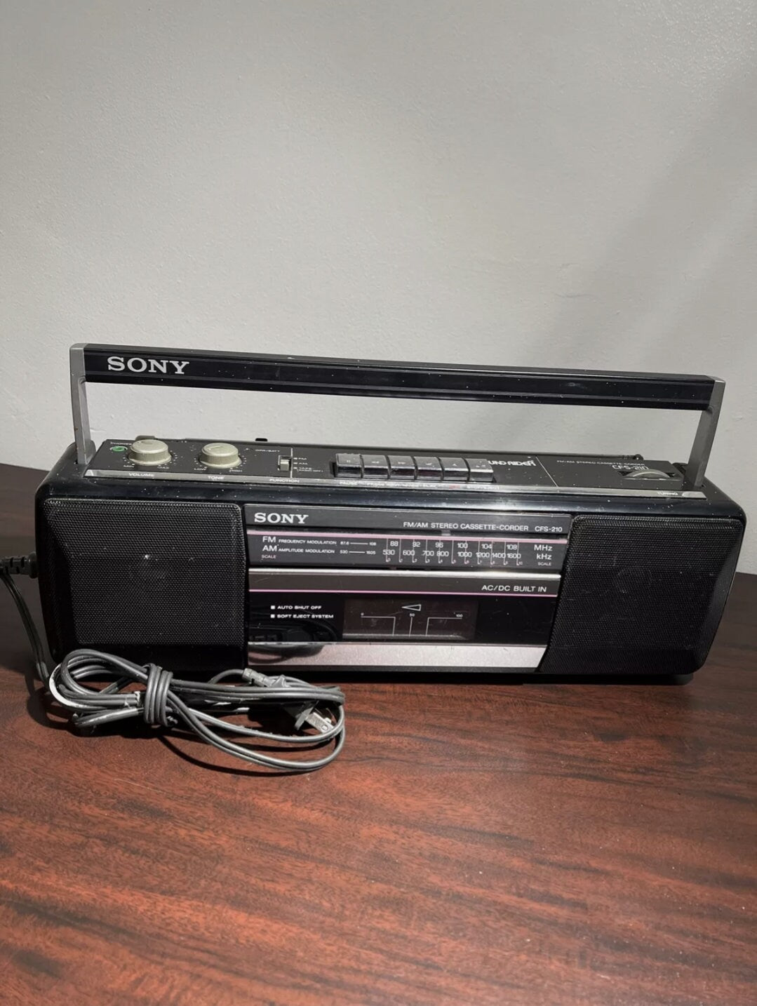 Sony CFS-210 AM/FM Cassette Player Boombox