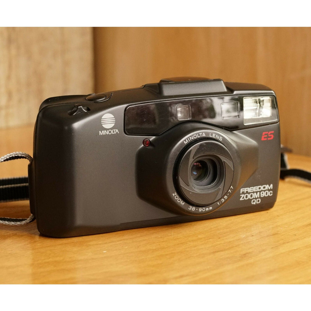Minolta Freedom Zoom 90c QD ES Point and Shoot 35mm Film Camera