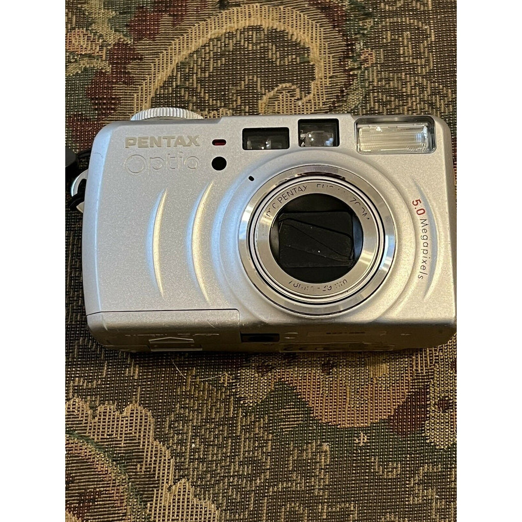 Pentax Optio 555 5.0MP Digital Camera