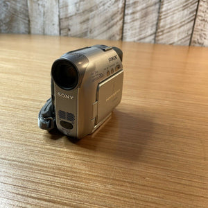Sony Handycam DCR-HC32 Mini DV Camcorder