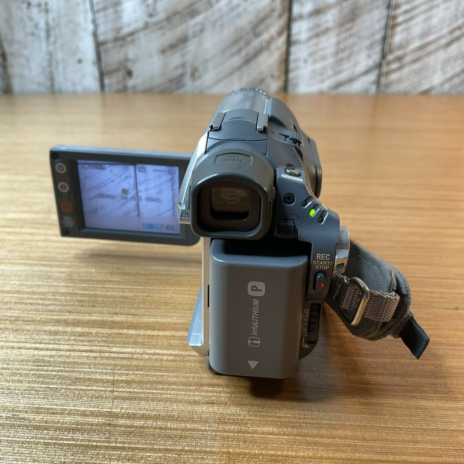 Sony Handycam DCR-HC32 Mini DV Camcorder