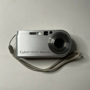 Sony Cyber-Shot DSC-P200 7.2MP Digital Silver Camera Complete