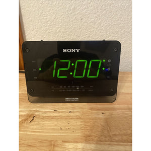 Sony Clock AM/FM Radio Model ICF-C414 Dream Machine Green Digital Display