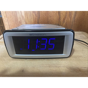 Emerson SmartSet Dual Alarm Clock AM/FM Radio Model: CKS9031