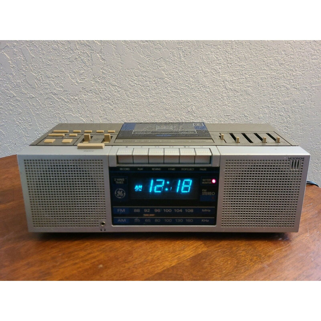 GE Model 7-4965A AM/FM Radio Cassette Recorder Digital Alarm Clock