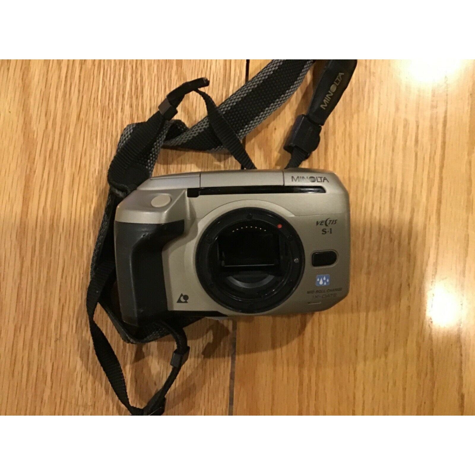 Minolta Vectis S-1 APS SLR Film Camera