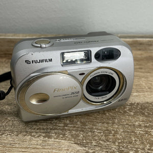 Fujifilm FinePix 2650 2.0MP 3X Optical Zoom Digital Camera Metallic