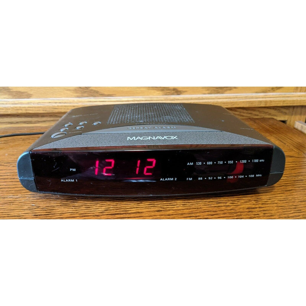 Magnavox AJ 3240/17 - AM/FM Dual Alarm Clock Radio Works