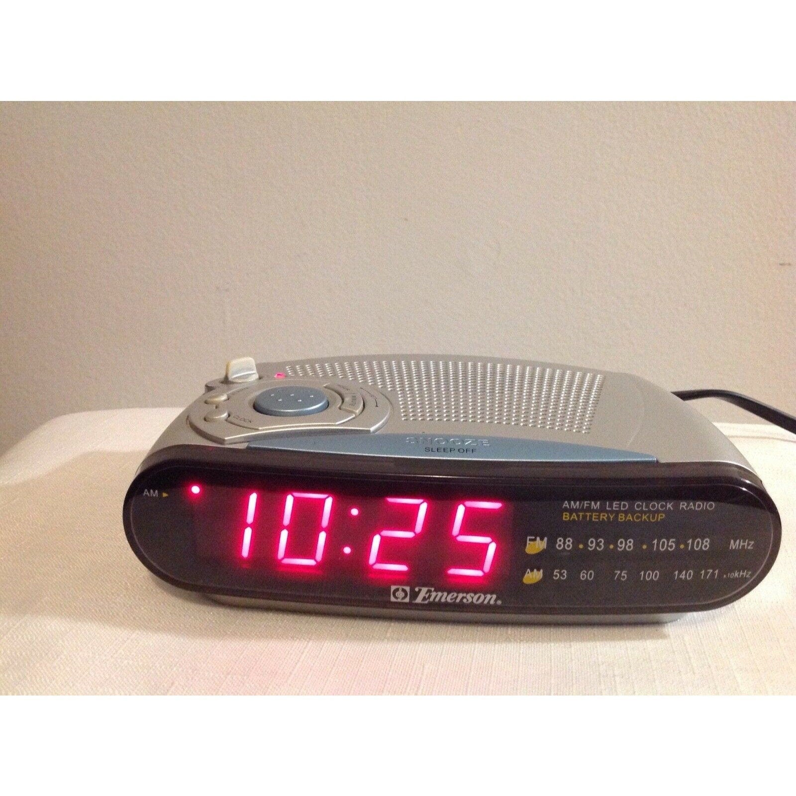 Emerson CK5029 AM/FM Digital LED Clock Radio-Snooze-Battery Backup