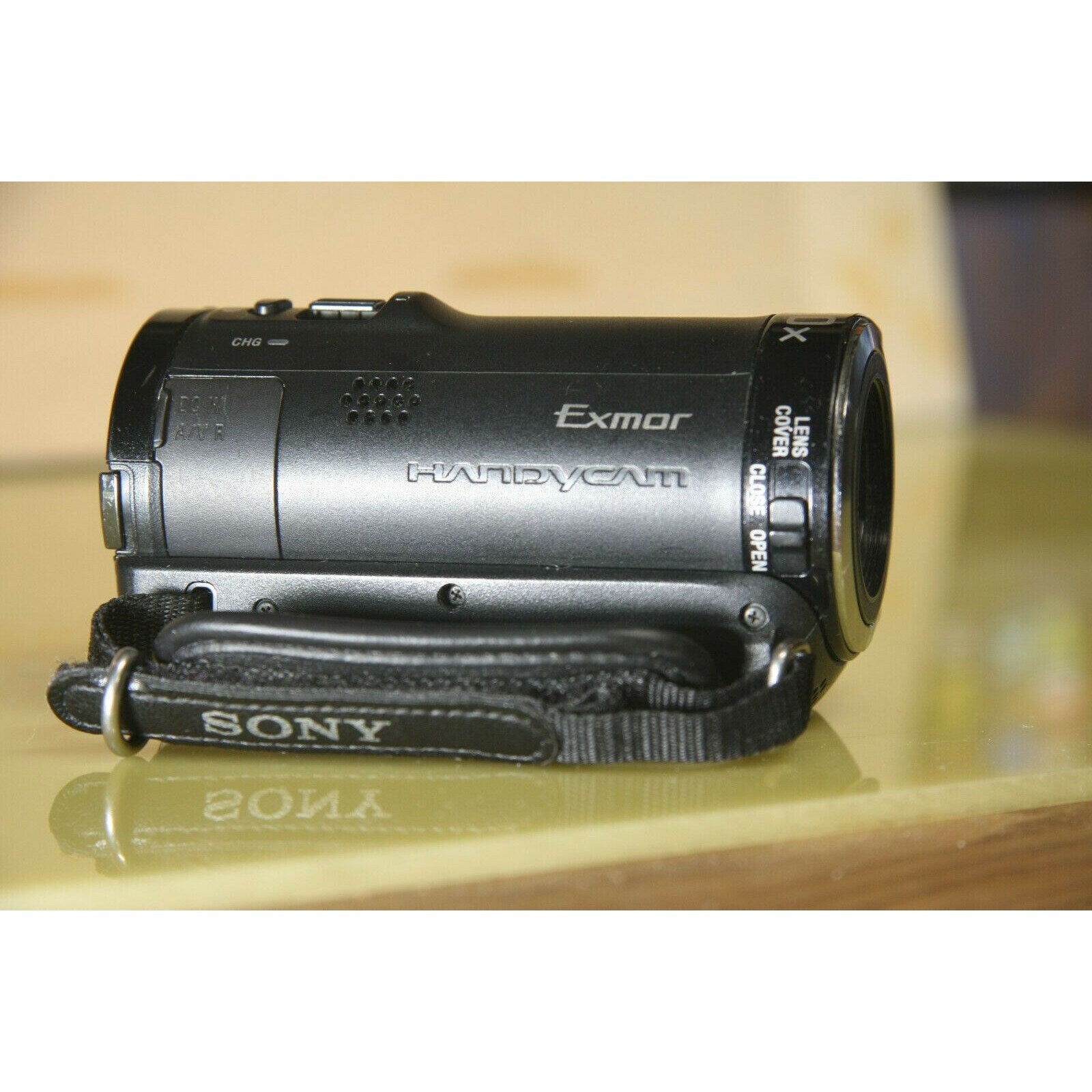 Sony Handycam HDR-CX100 Video Camera