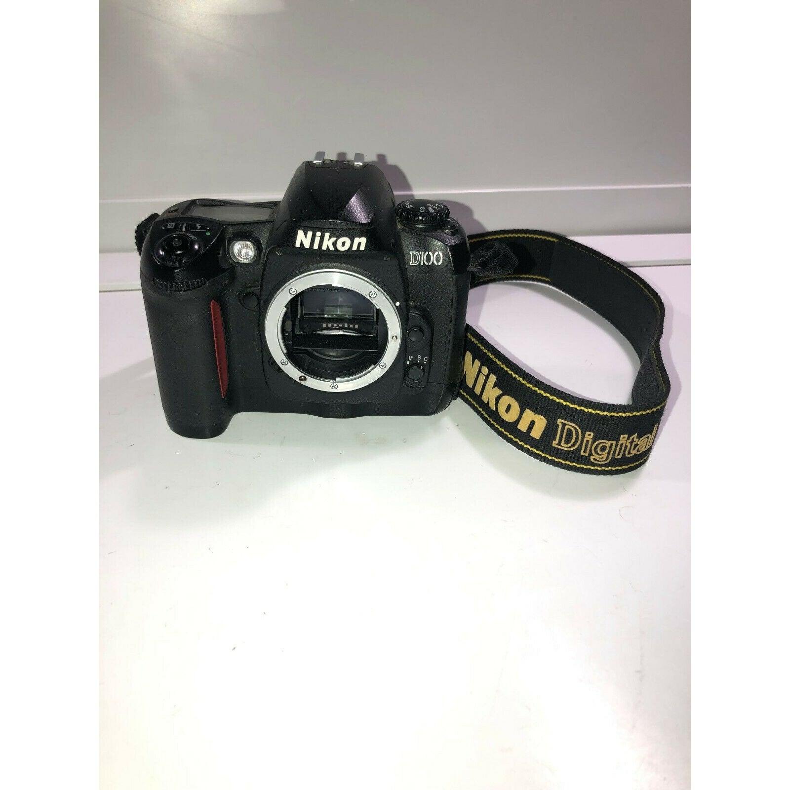 Nikon D100 6.1 MP Digital SLR Camera Black Body Only
